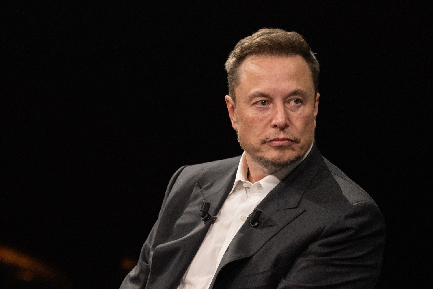 Elon-Musk-rejects-Tucker-Carlsons-conspiracy-theory
